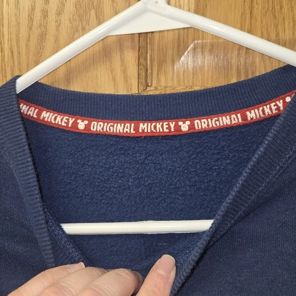 Vintage Walt Disney World Youth Sweatshirt - Picture 3 of 9